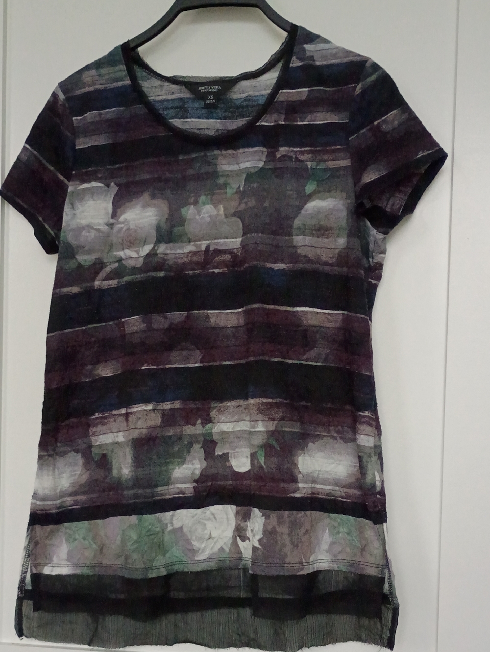 Simply Vera Vera Wang Black and Purple Striped Floral Short Sleeve Tee